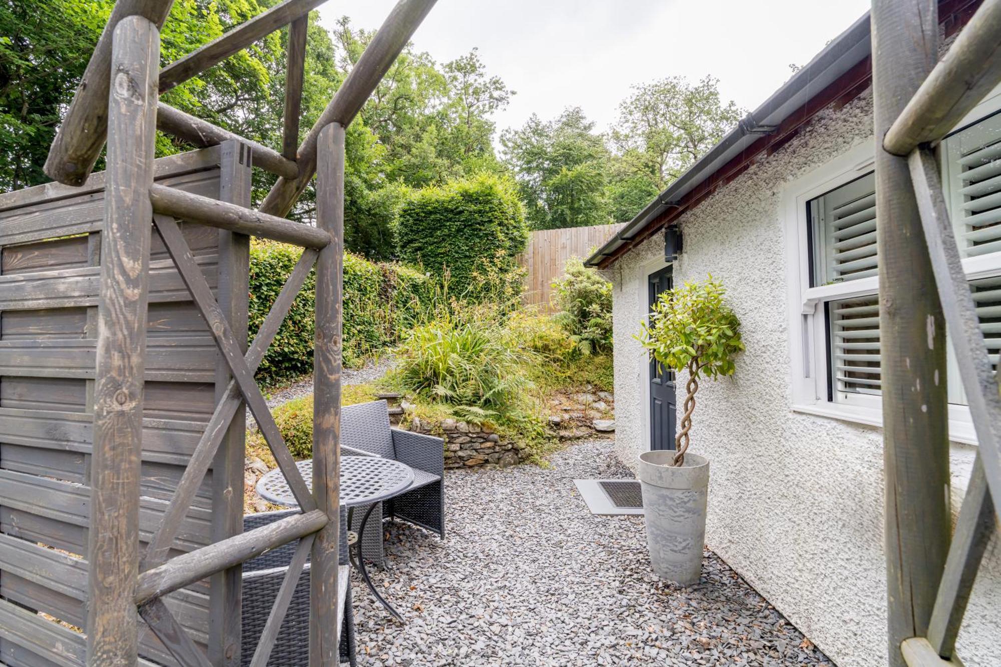 Squirrel Bank, With A Hot Tub & Parking Villa Bowness-on-Windermere Kültér fotó