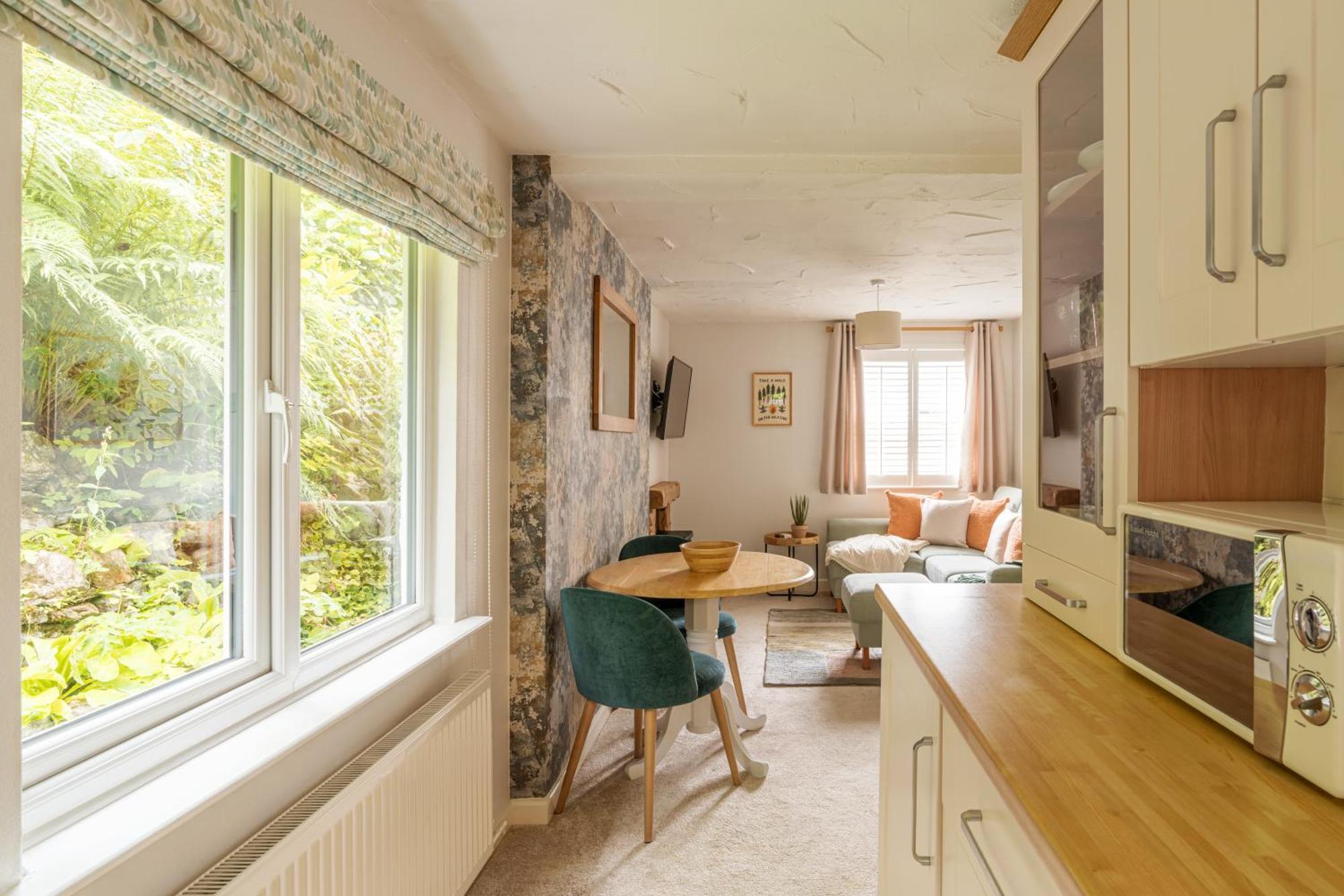 Squirrel Bank, With A Hot Tub & Parking Villa Bowness-on-Windermere Kültér fotó